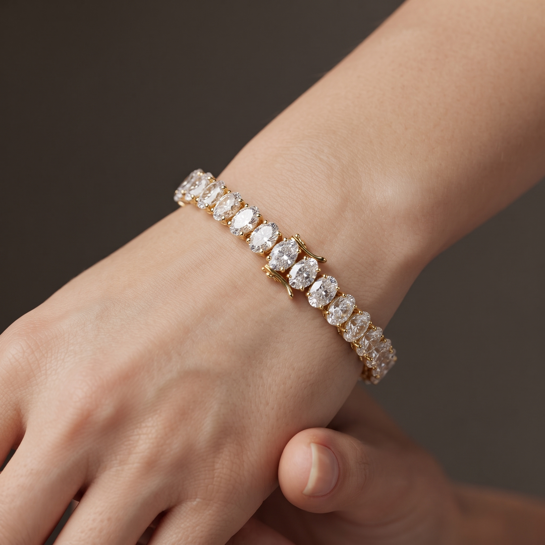 Oval Lab Grown Diamond Tennis Bracelet / Luxury Prong Set Tennis Bracelet in Yellow, Rose, White Gold / Statement Fine Jewelry