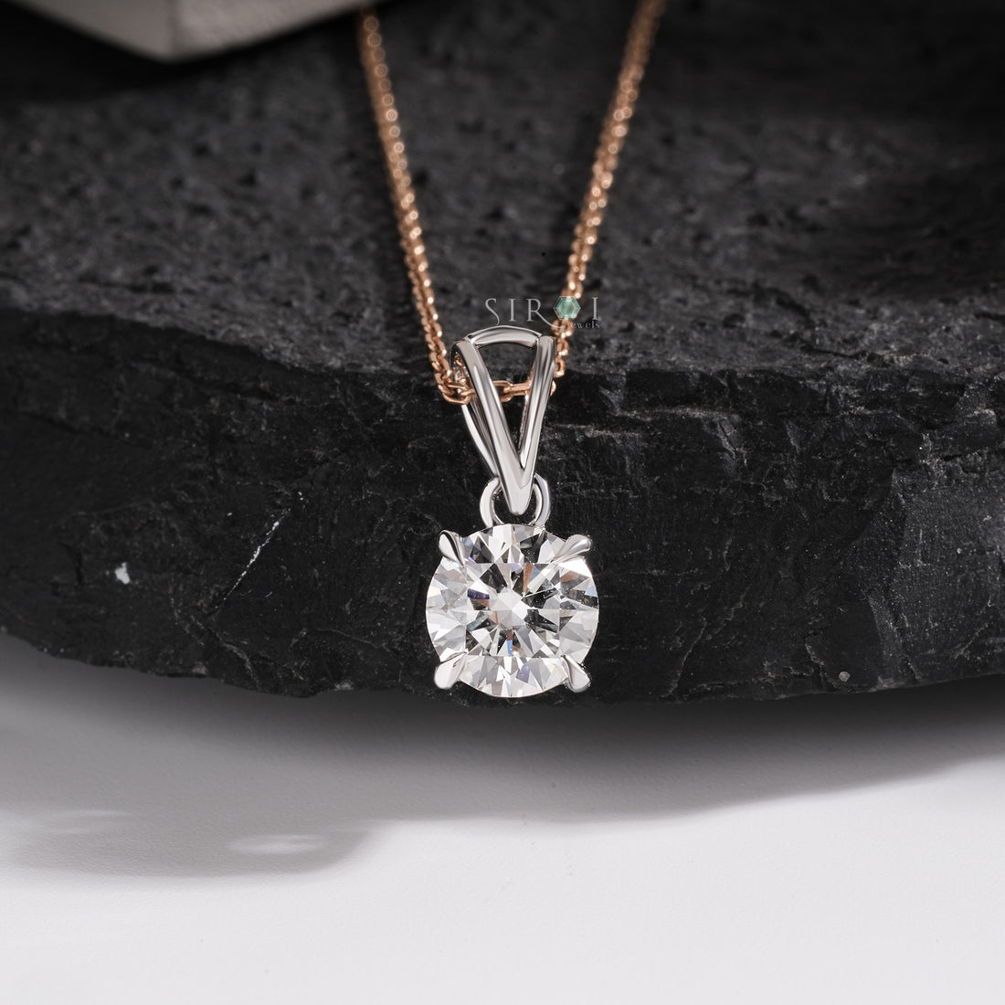 Brilliant Round Diamond Solitaire Pendant