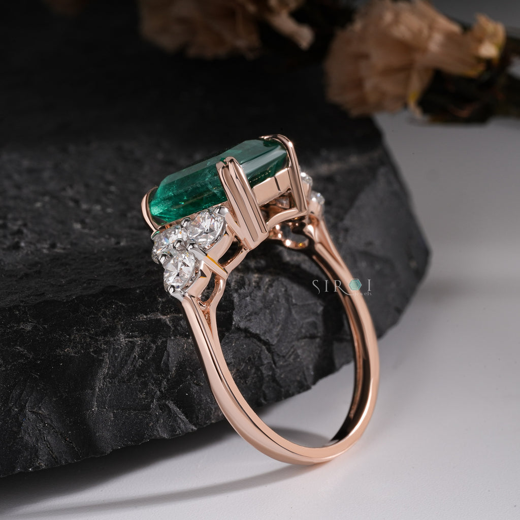 Regal Emerald & Diamond Cluster Ring