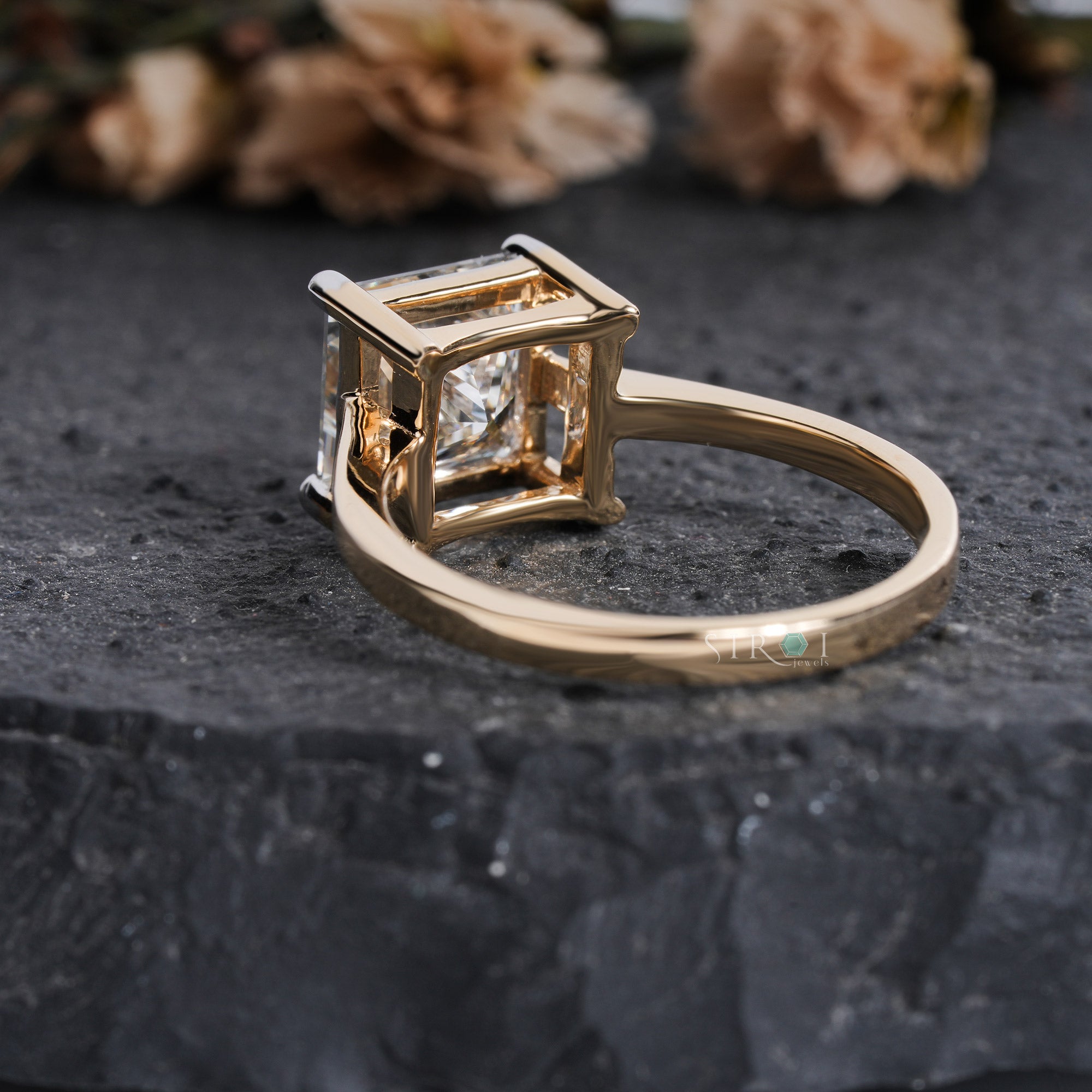 The Eternal Sparkle: Princess Cut Diamond Solitaire with Two-Tone Gold Setting