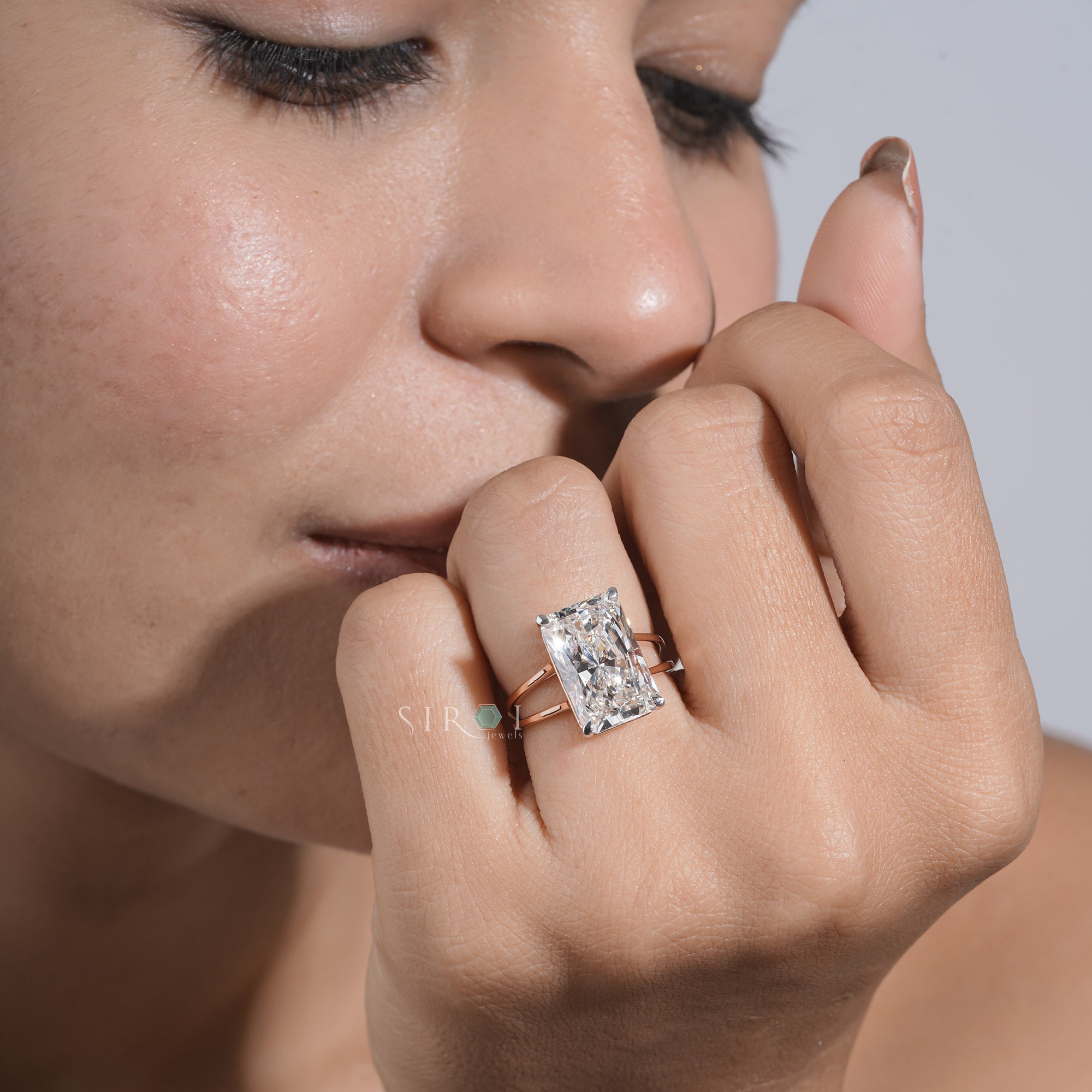 Radiant Cut Solitaire Engagement Ring with Rose Gold Split-Shank Band