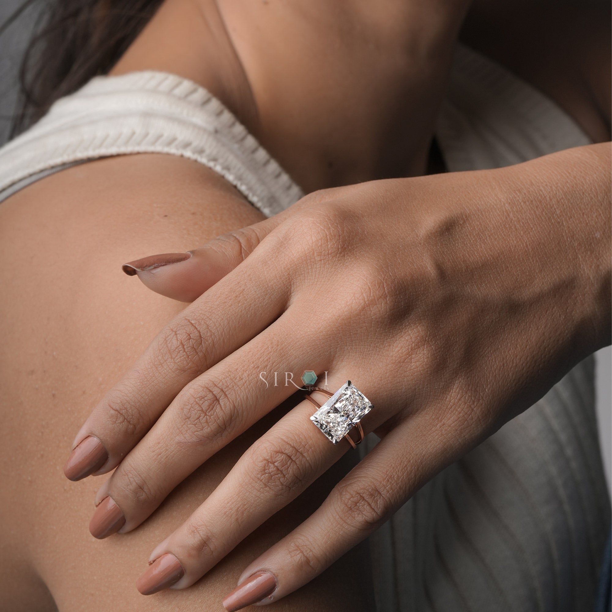 Radiant Cut Solitaire Engagement Ring with Rose Gold Split-Shank Band