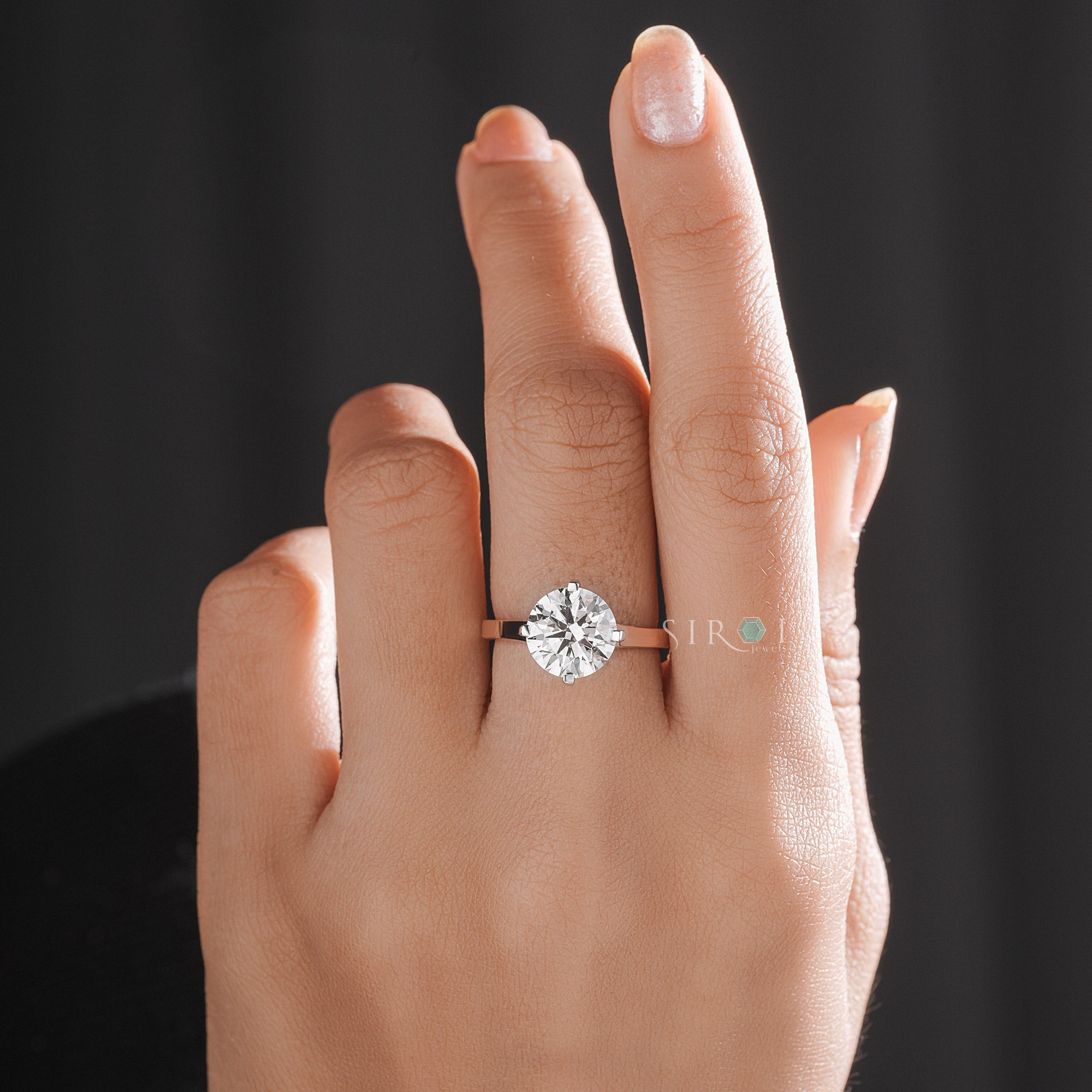 The Elegance Round Brilliant Cut Engagement Ring