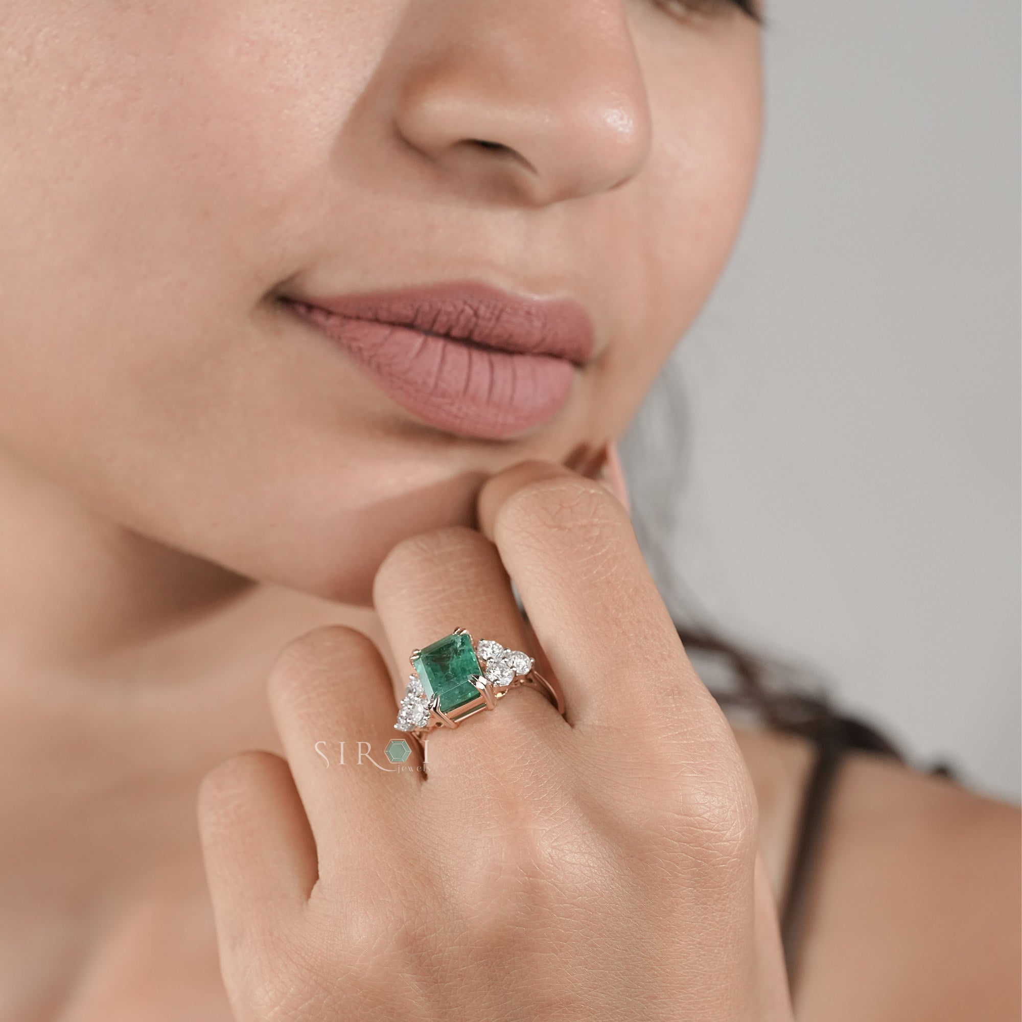 Regal Emerald & Diamond Cluster Ring