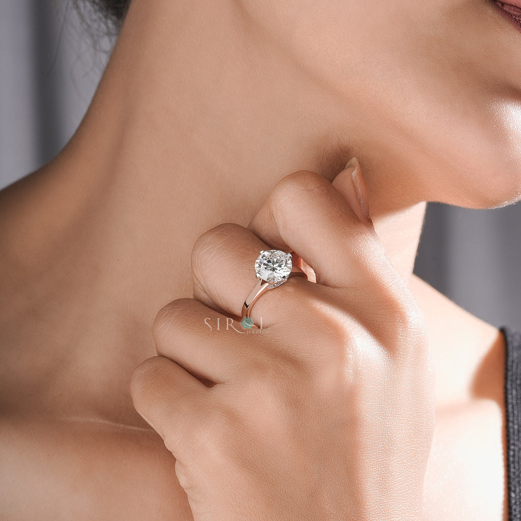 The Elegance Round Brilliant Cut Engagement Ring